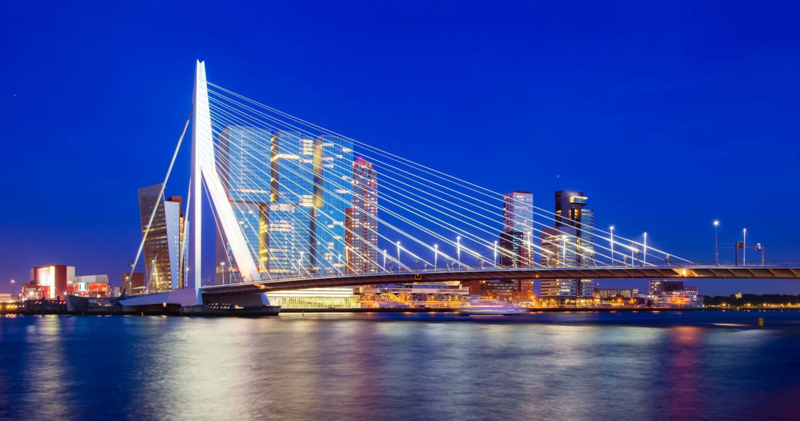Rotterdam: Modernidad y Cultura en el Corazón de Holanda
