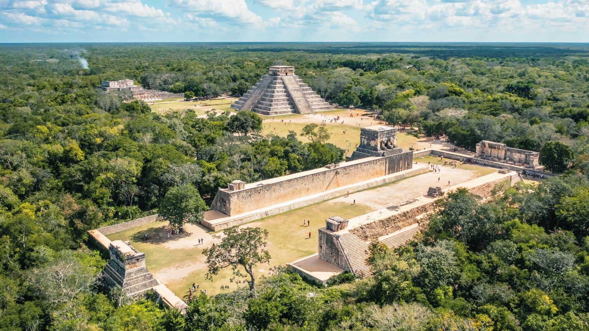 Chichen Itzá: Maravilla del Mundo y Legado Maya